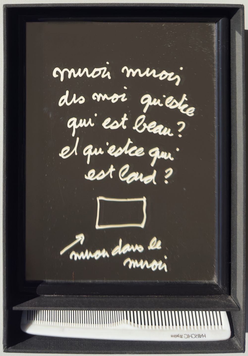 Sept ans de bonheur - Livre objet avec miroir + dessin et peigne