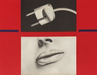 Bouche sur fond rouge