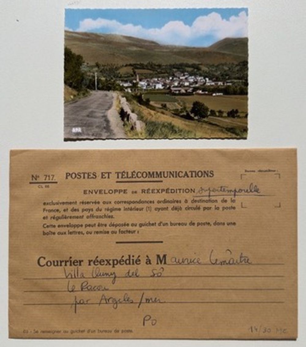 Enveloppe de réexpédition supertemporelle et sa CP de Ur