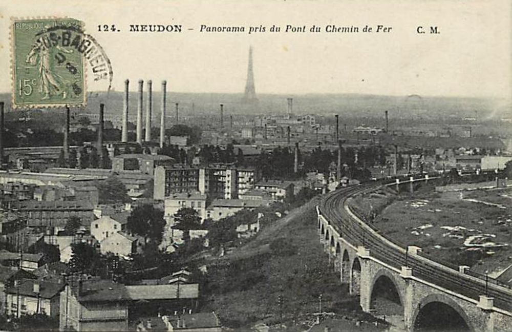 Vue sur Paris depuis Meudon (rue Robert Julien Lanen) — vue 4