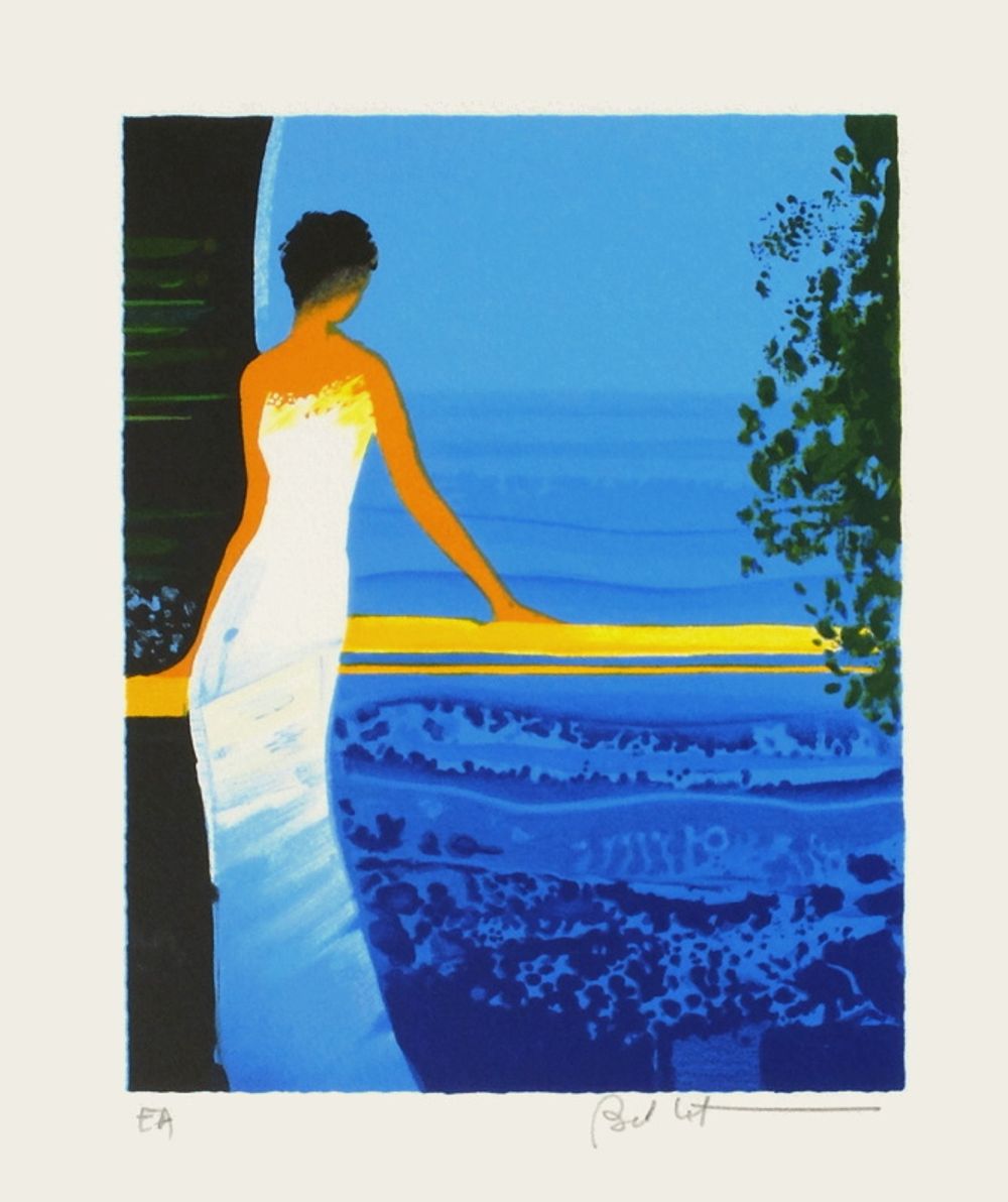 Adossée à la mer