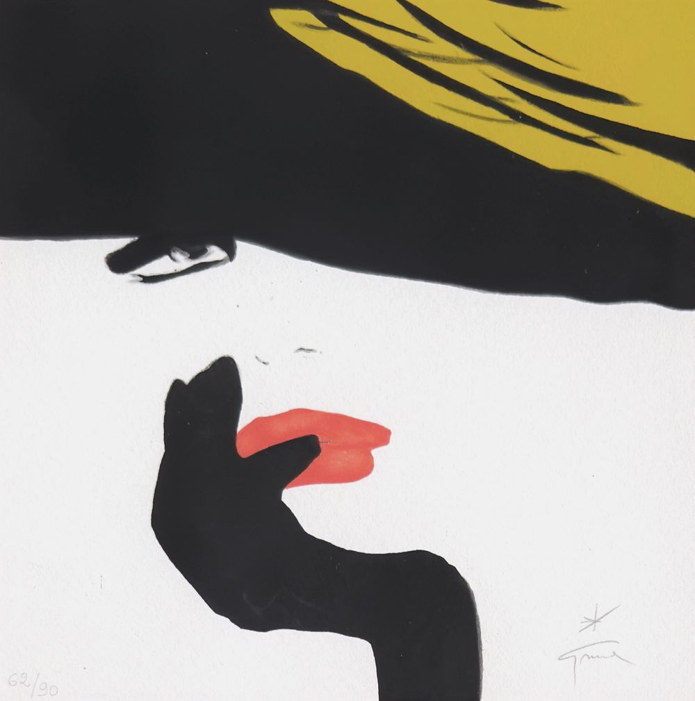Femme gantée et rouge à lèvres