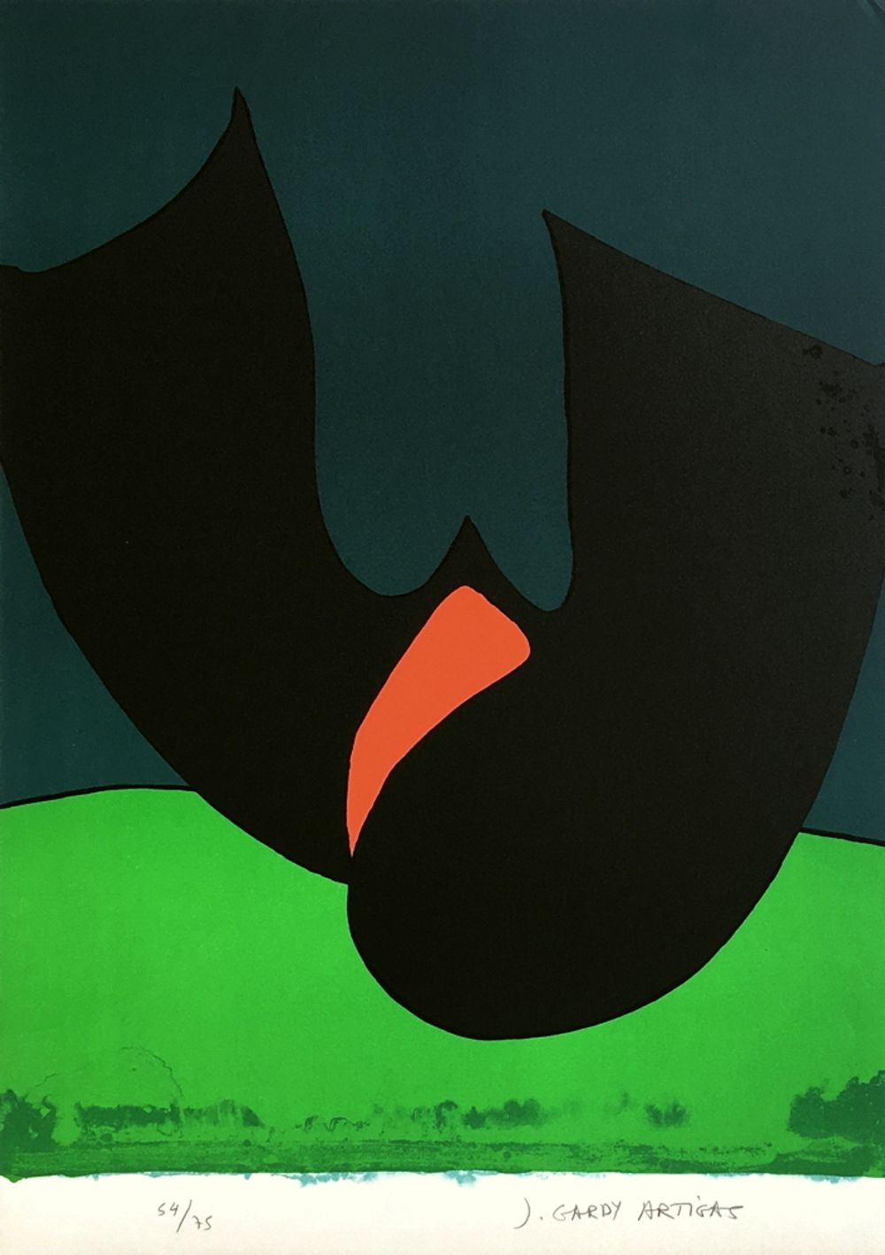 Femme pour un lac vert